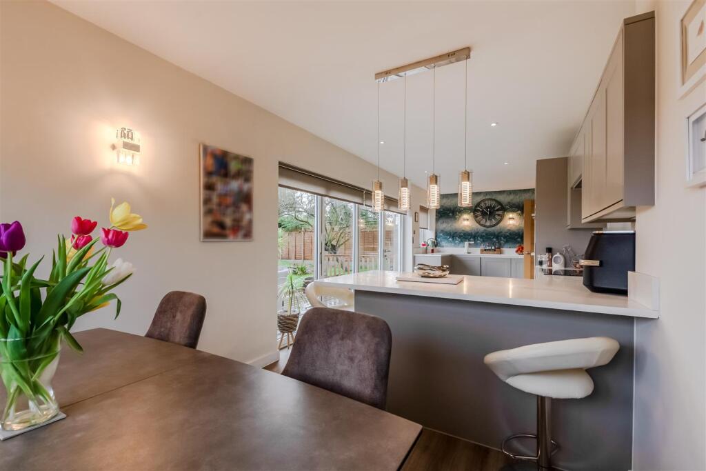 Additional image 4 of Worlds End Lane, Green Street Green