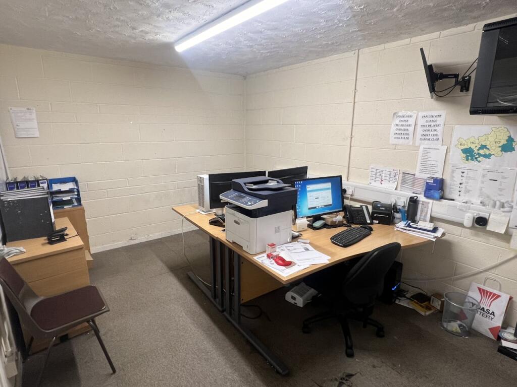 Additional image 5 of Unit 6, Young Street Industrial Estate, Bradford, BD8 9RE