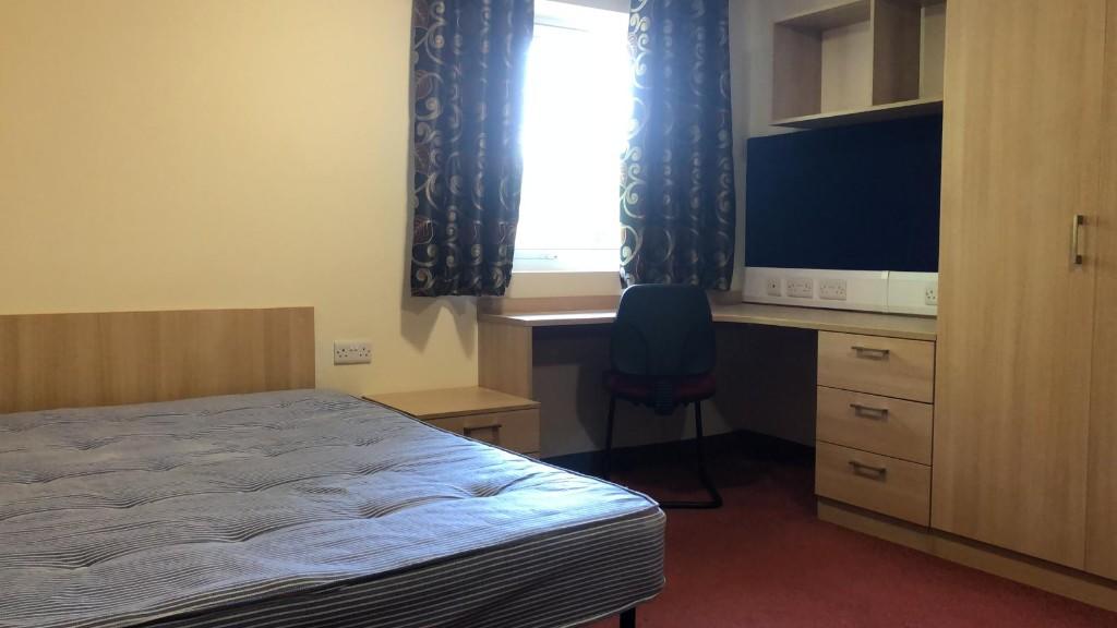 Additional image 21 of HUGE DELUXE STUDENT ROOMS AT CADNAM HALL, Walking distance to UoB, for 25/26 year, 1 week free early booking ends soon