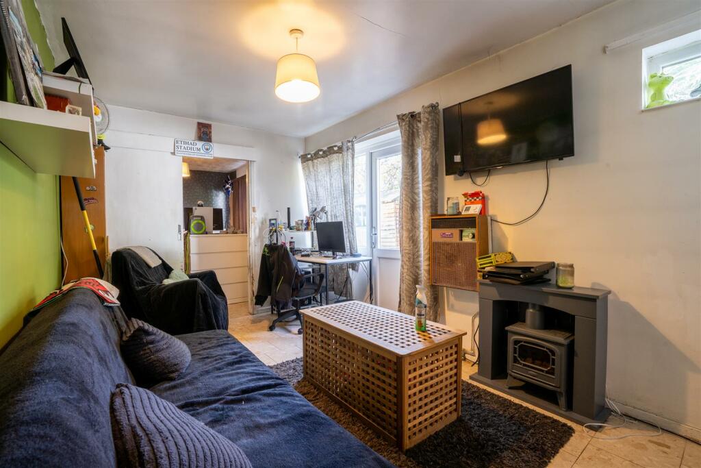 Additional image 4 of Avondale Crescent, Grangetown, Cardiff