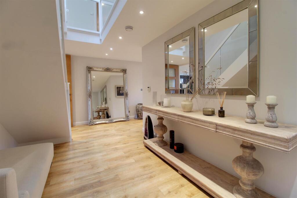 Additional image 44 of Mymms Drive, Brookmans Park