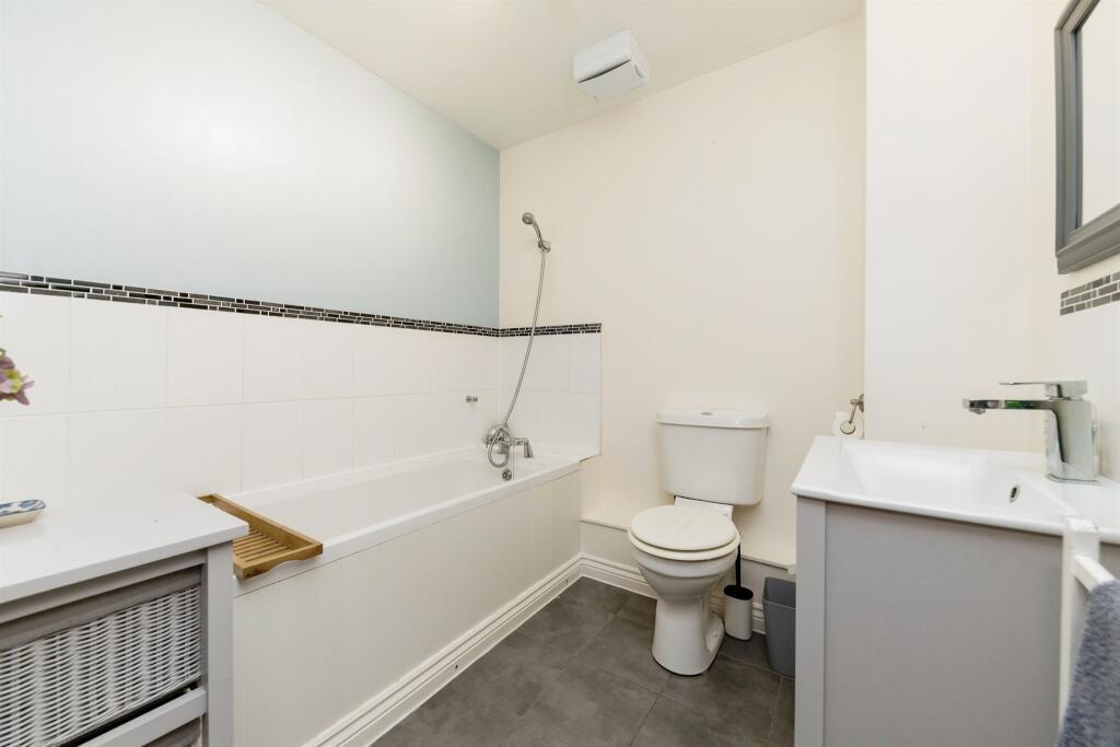Additional image 15 of Eddington Crescent, WELWYN GARDEN CITY