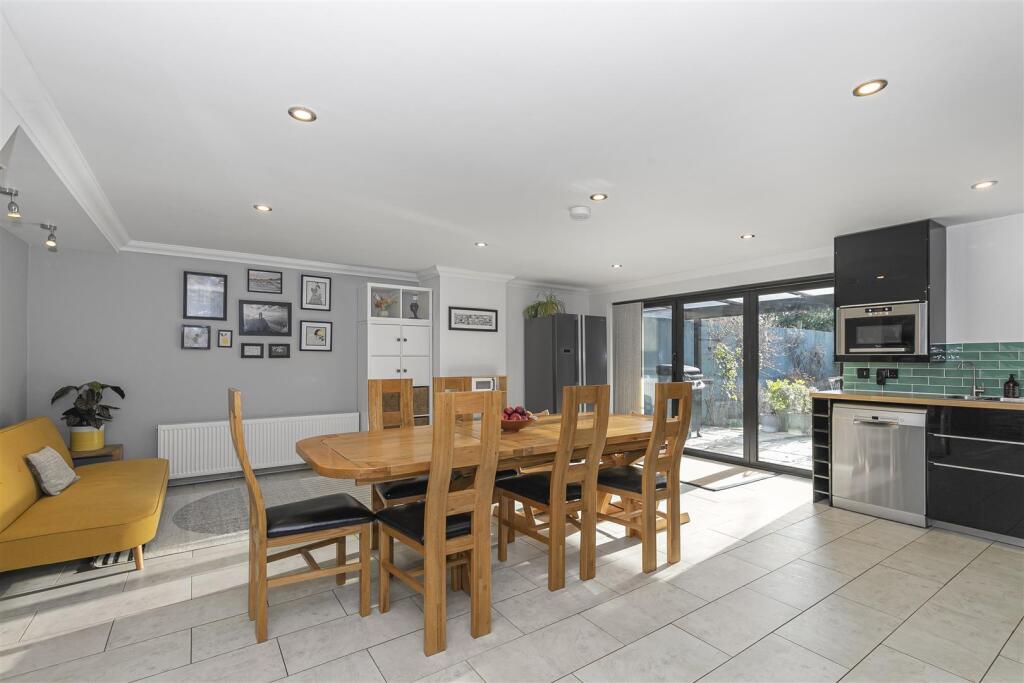 Additional image 19 of Mount Crescent, Winterbourne