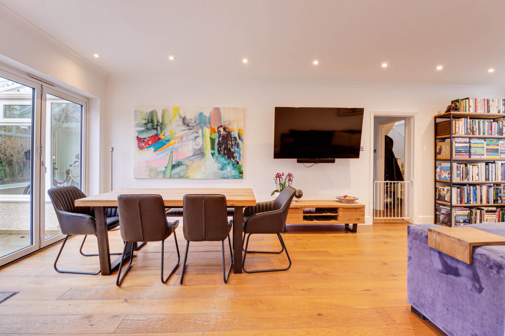 Additional image 14 of Roundwood Park, Harpenden, Hertfordshire, AL5