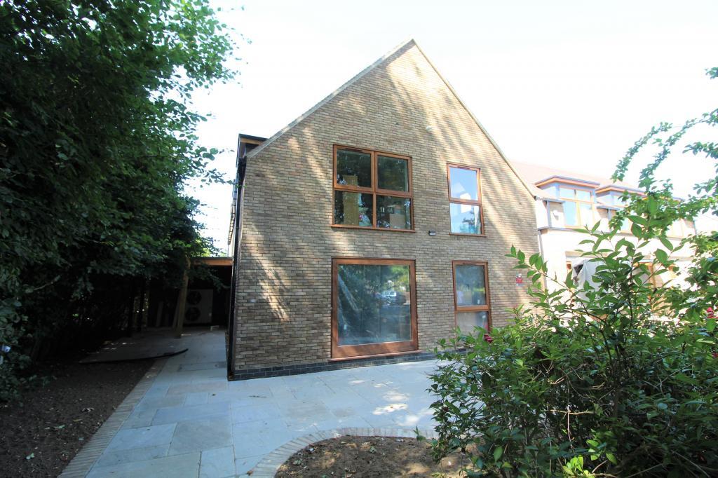 Highworth Avenue, Cambridge, CB4