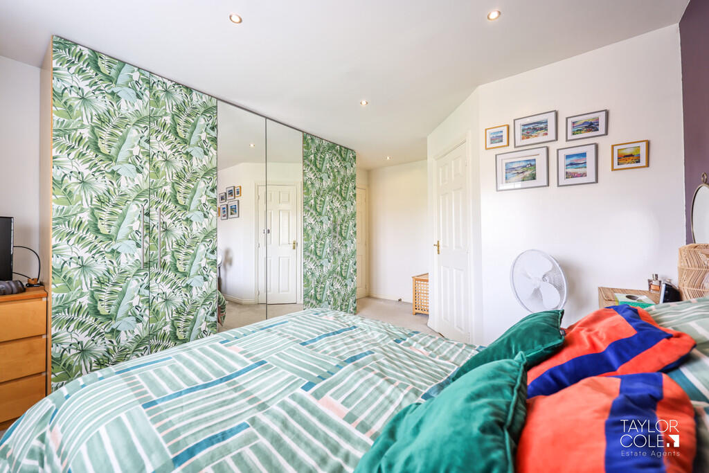 Additional image 19 of School Walk, Tamworth