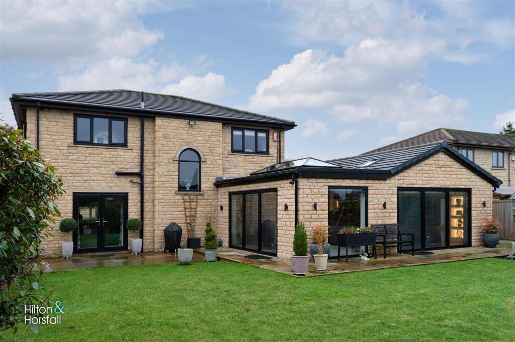 Additional image 32 of Clover Crescent, Burnley