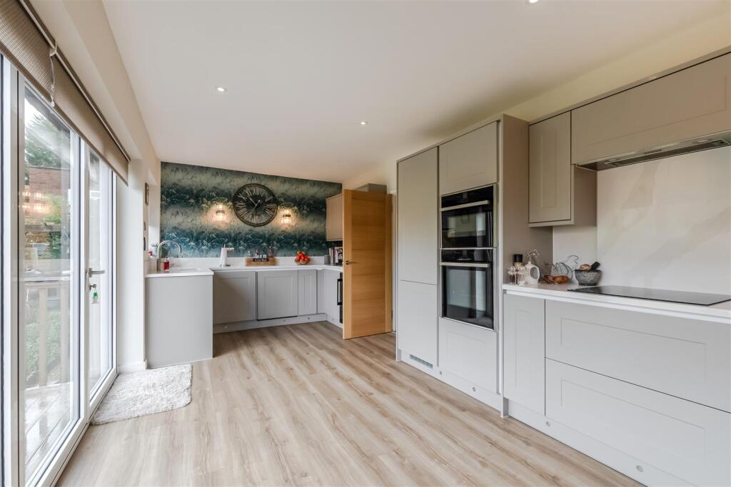 Additional image 6 of Worlds End Lane, Green Street Green