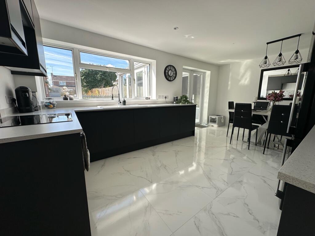 Additional image 2 of Goldcroft, Yeovil, Somerset