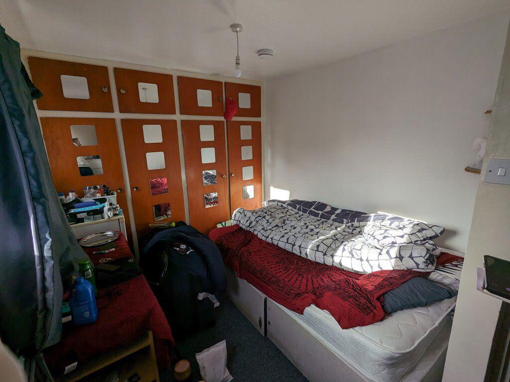 Additional image 4 of Finch Close