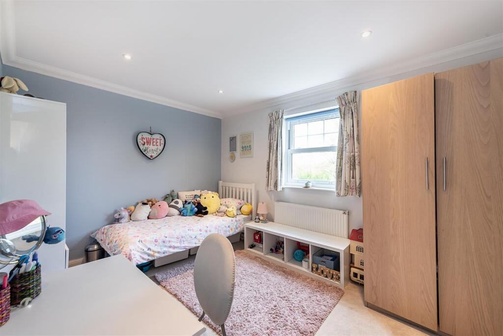 Additional image 9 of Cross Way, Harpenden