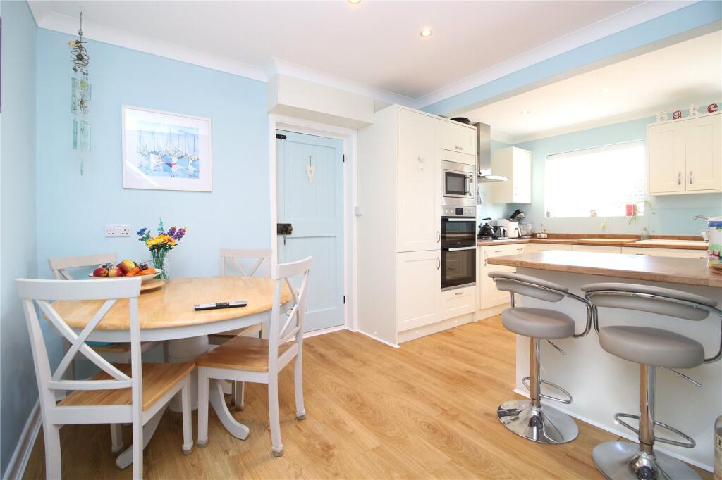 Additional image 11 of Oakwood Avenue, New Milton, Hampshire, BH25