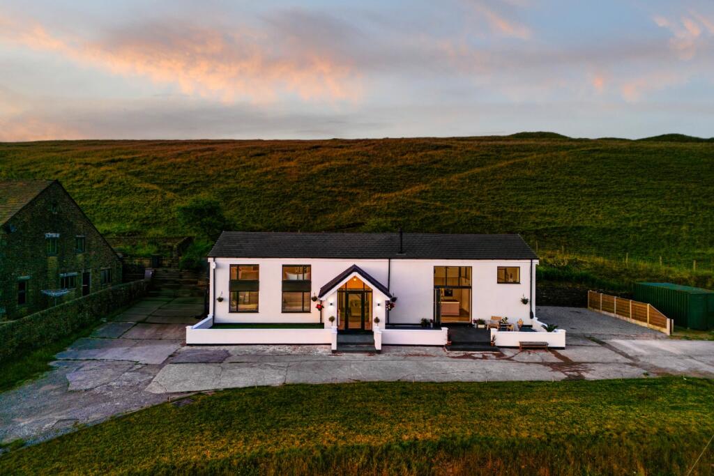 Additional image 3 of The White House, Longshaw Head, Crowthorn Road, Turton, Bo;ton, BL7 0