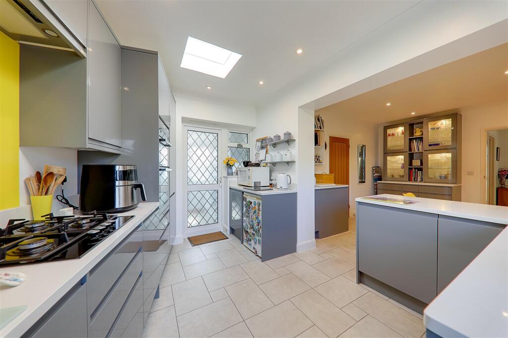 Additional image 5 of Alinora Crescent, Goring-By-Sea, Worthing