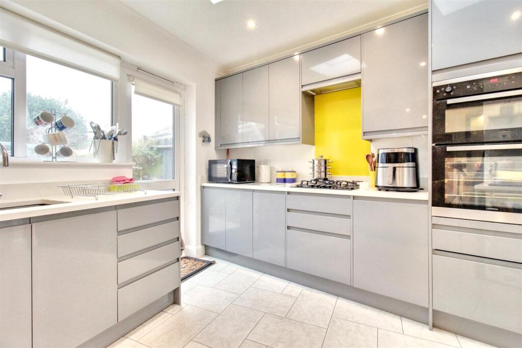 Additional image 25 of Alinora Crescent, Goring-By-Sea, Worthing