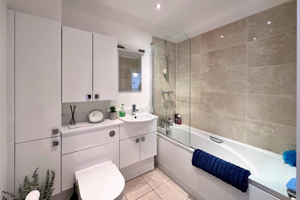 Additional image 12 of Lymington Road, Highcliffe, Dorset. BH23 5EB