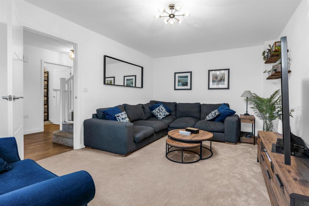 Additional image 12 of Perkins Way, Welwyn Garden City