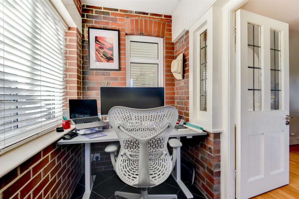 Additional image 18 of Half Moon Lane, Worthing