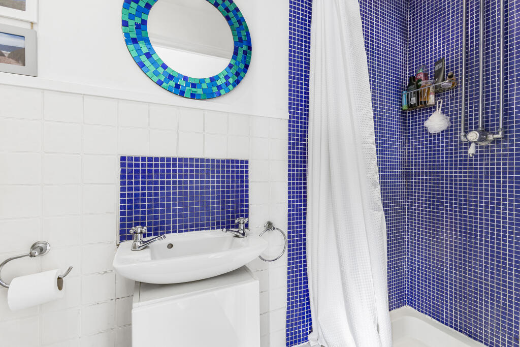 Additional image 18 of Rowans, Welwyn Garden City, Hertfordshire, AL7