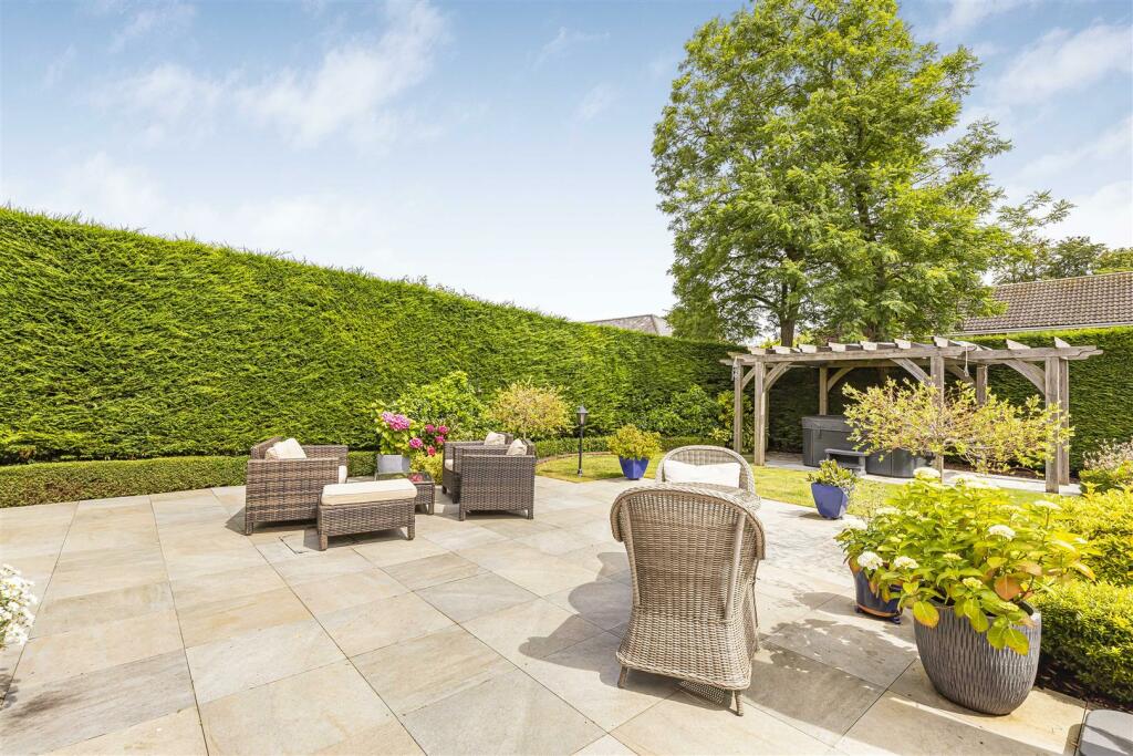 Additional image 32 of Arborfield Drive, Newmarket