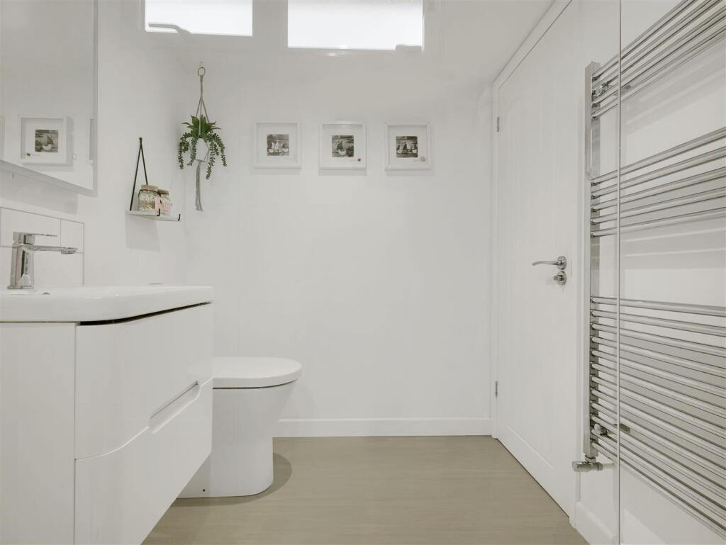 Additional image 33 of Iford Lane, Tuckton