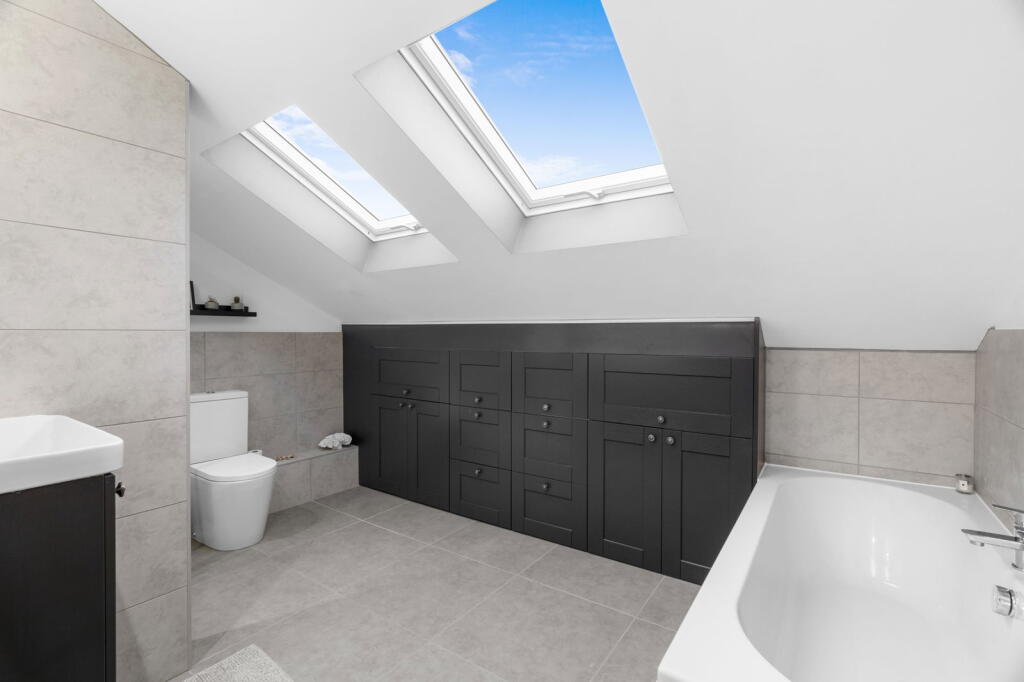 Additional image 16 of Highfields , Caldecote , CB23 7NY