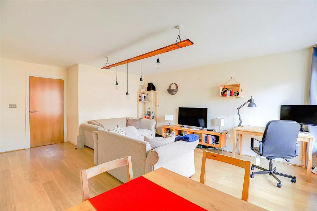 Additional image 2 of Genoa House, Penstone Court, Century Wharf