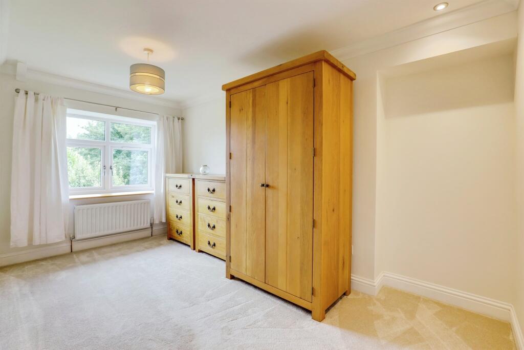 Additional image 27 of Glebeland Cottages, Gwaelod-Y-Garth, Cardiff