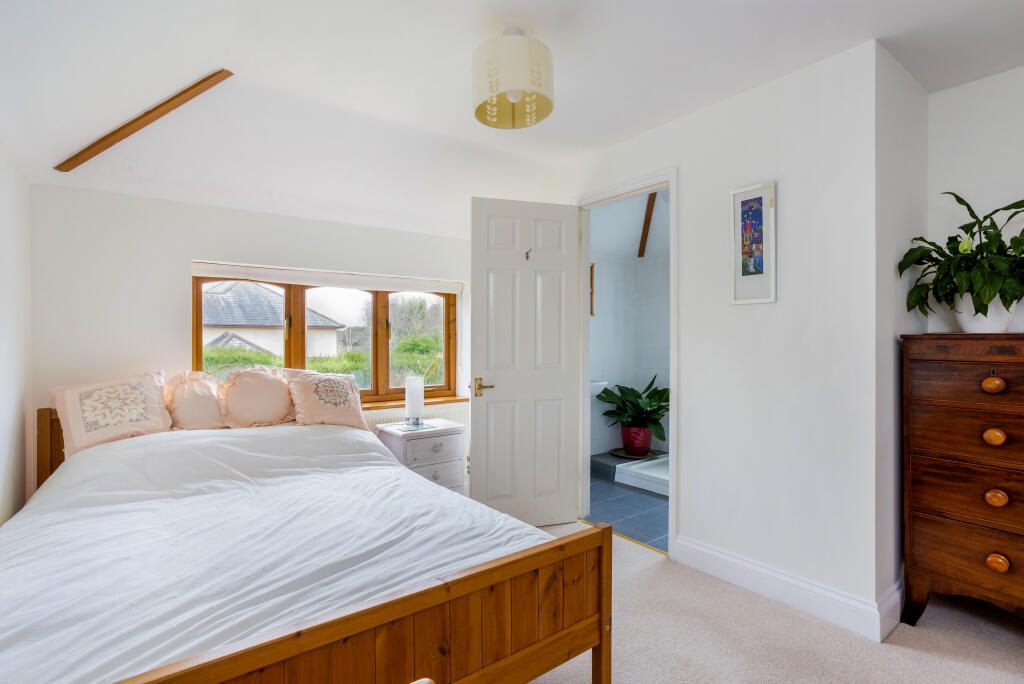 Additional image 8 of Kimpton Road, Wheathampstead, AL4