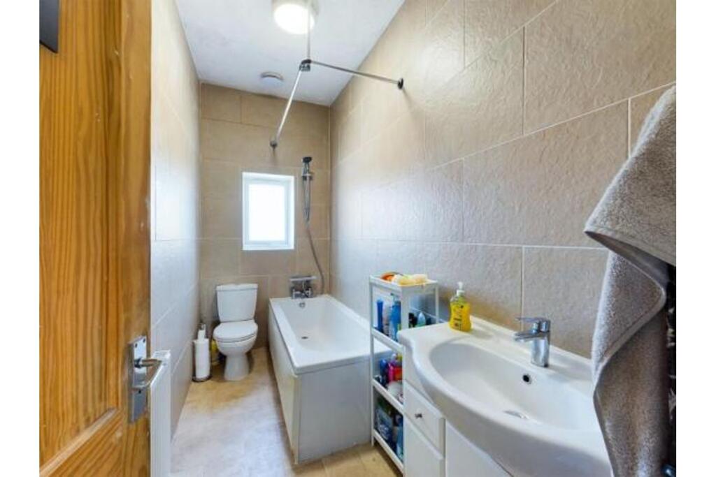 Additional image 10 of Cleckheaton Road, Bradford, BD12