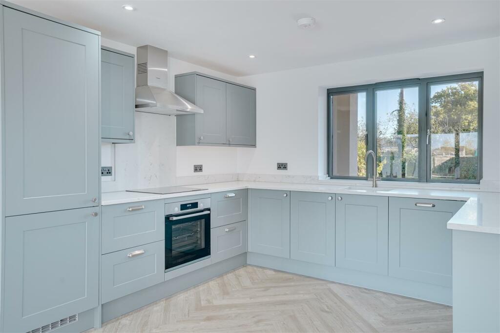 Additional image 22 of The Street, Kirtling