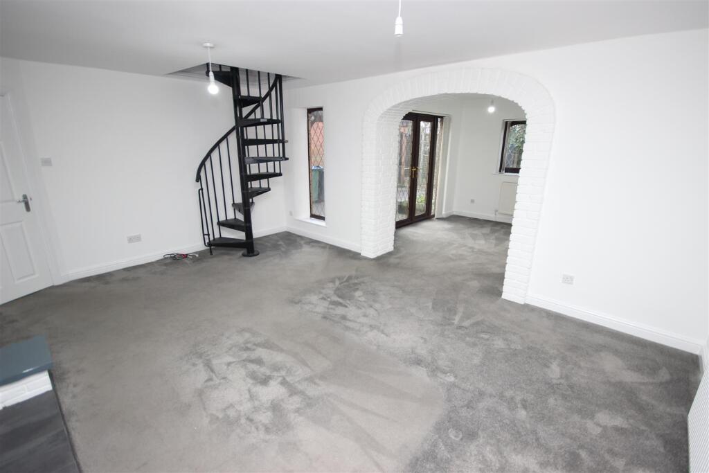 Additional image 20 of 1 Bradleys Close