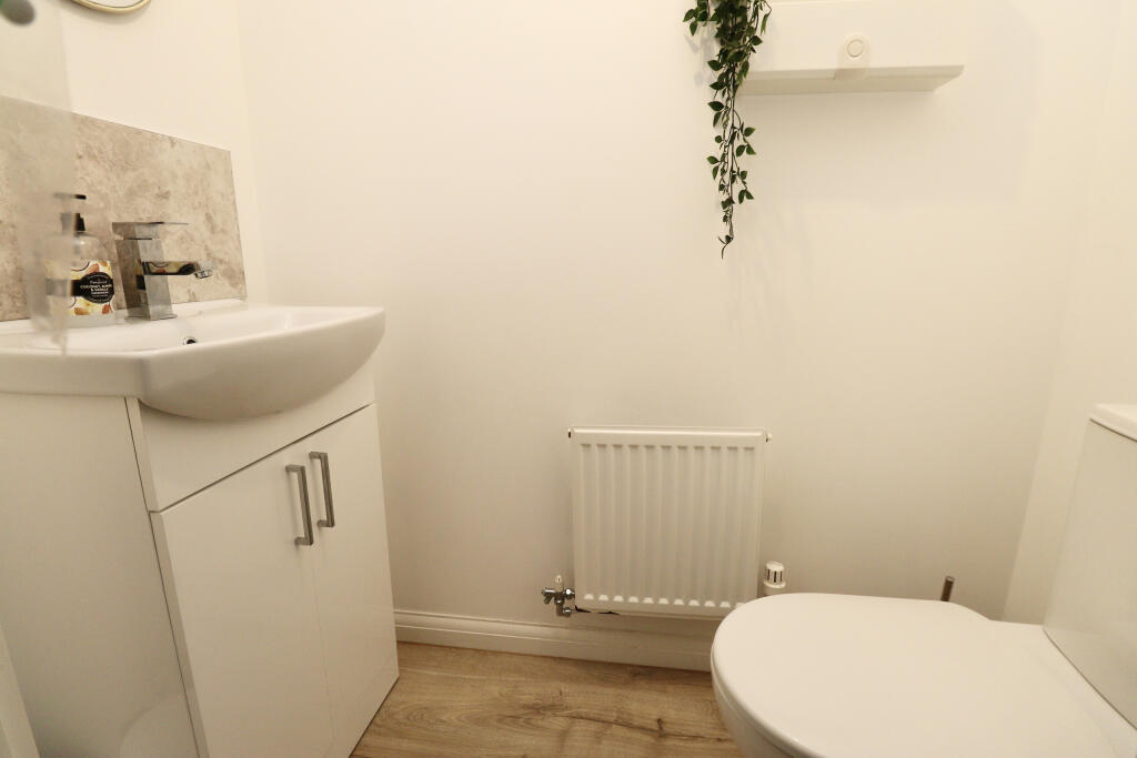 Additional image 11 of Curator Rise, Street