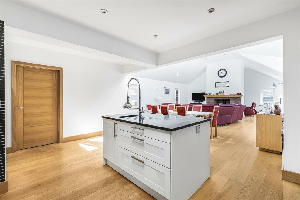 Additional image 5 of Broadway, Bourn