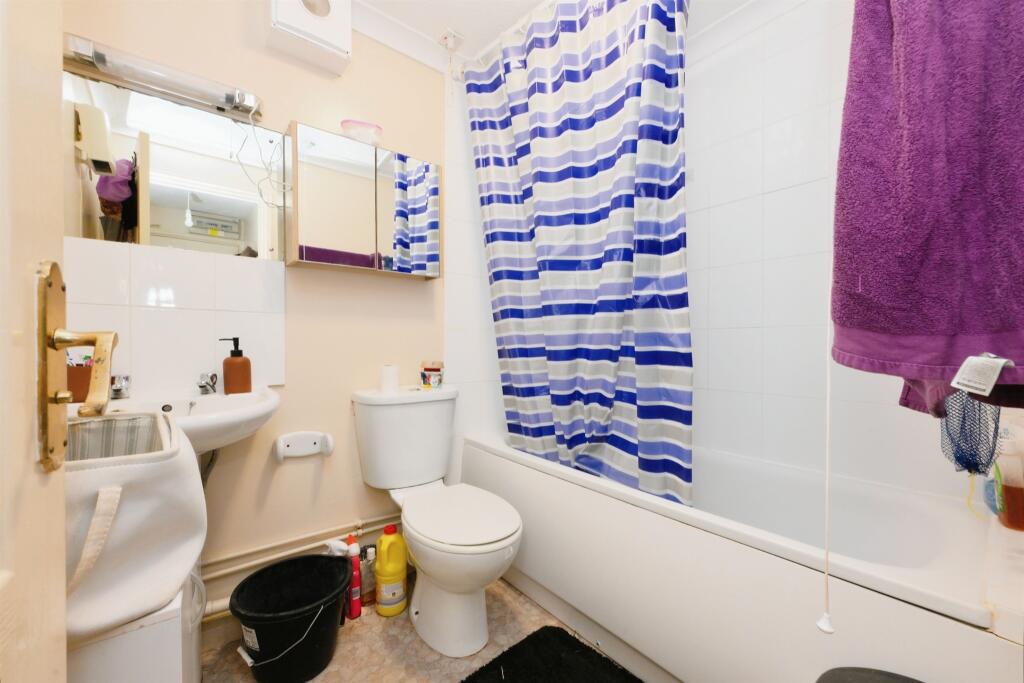 Additional image 13 of Walsingham Close, Hatfield