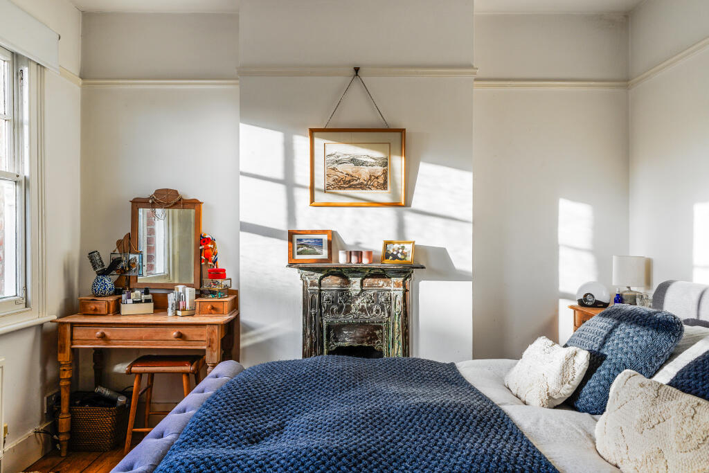 Additional image 16 of Willoughby Road, Harpenden, AL5