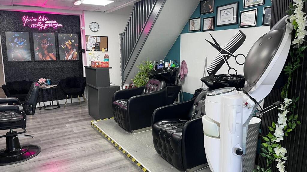 Additional image 3 of 806 Bury Road, Bolton, BL2 6PA