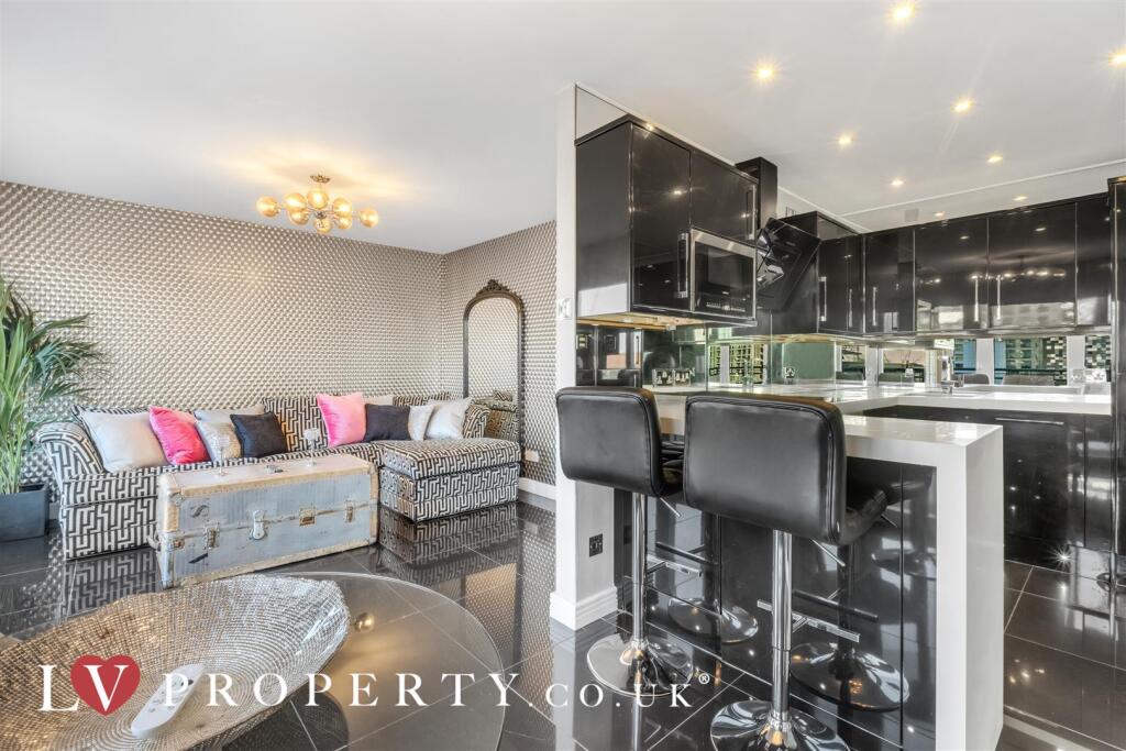 Additional image 6 of Royal Arch Apartments, The Mailbox