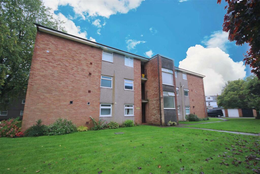 Bishops Close, Whitchurch