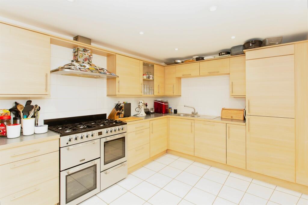 Additional image 2 of Lancaster Gate, Upper Cambourne, Cambridge