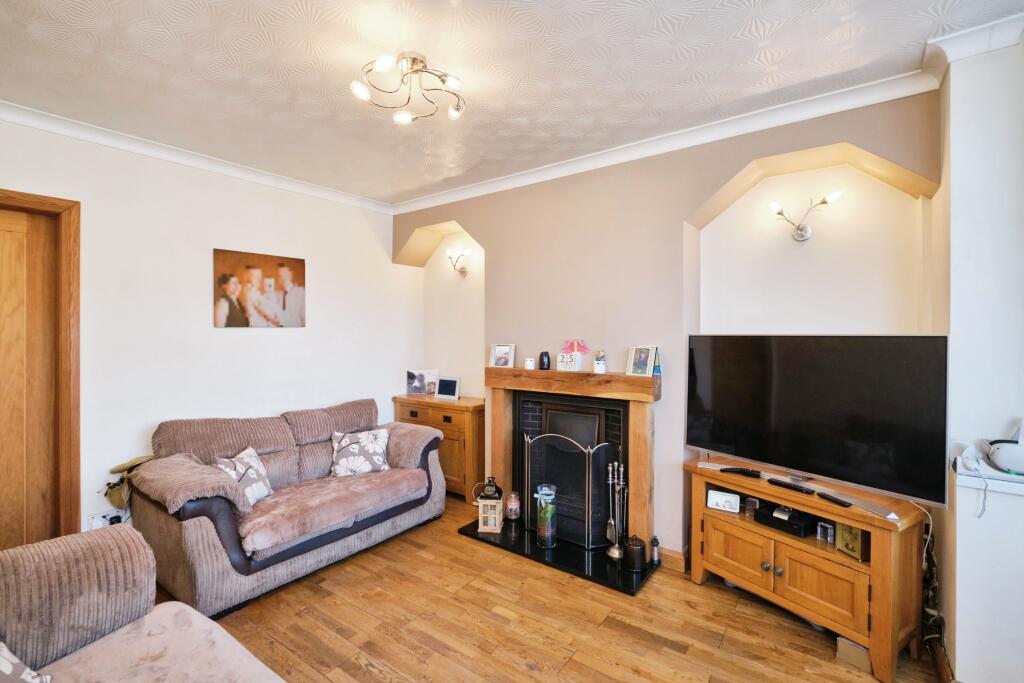 Additional image 4 of Shard End Crescent, Birmingham, B34