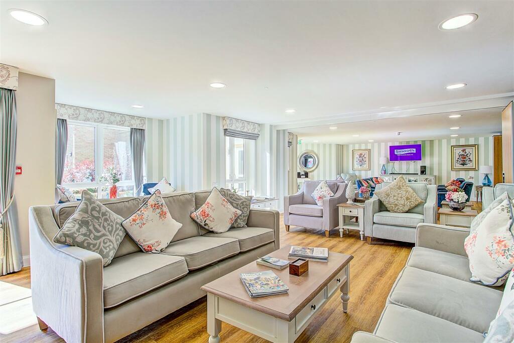 Additional image 12 of Roslyn Court, Lisle Lane, Ely, Cambridgeshire, CB7 4FA