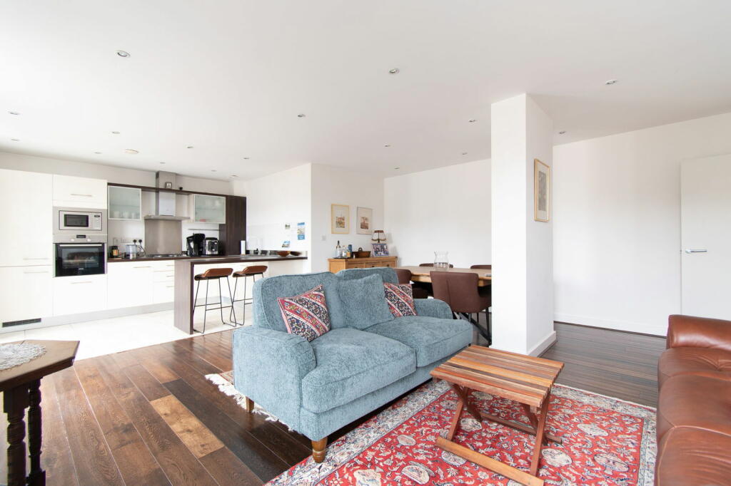 Additional image 3 of Kingfisher Way, Cambridge, CB2 8BL