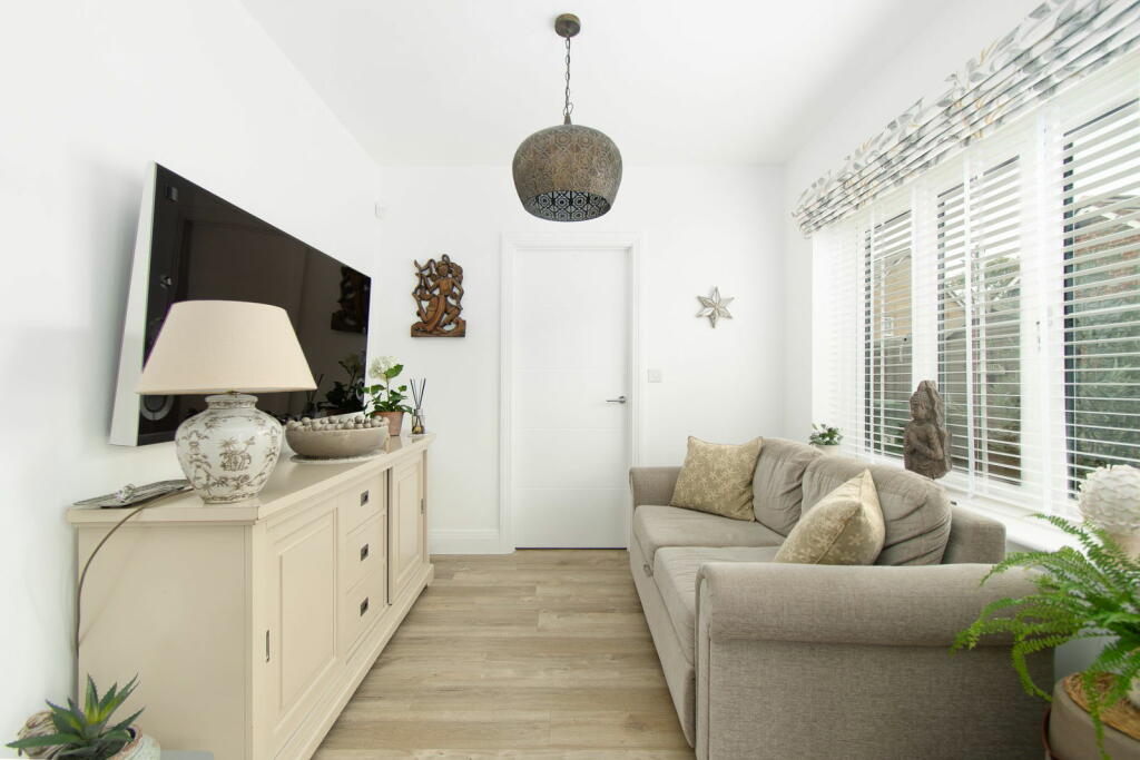 Additional image 4 of Highfields Caldecote, CB23 7BW