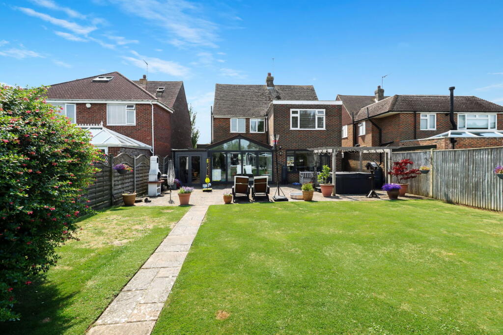 Additional image 50 of Stuart Avenue, Eastbourne, BN21 1UR