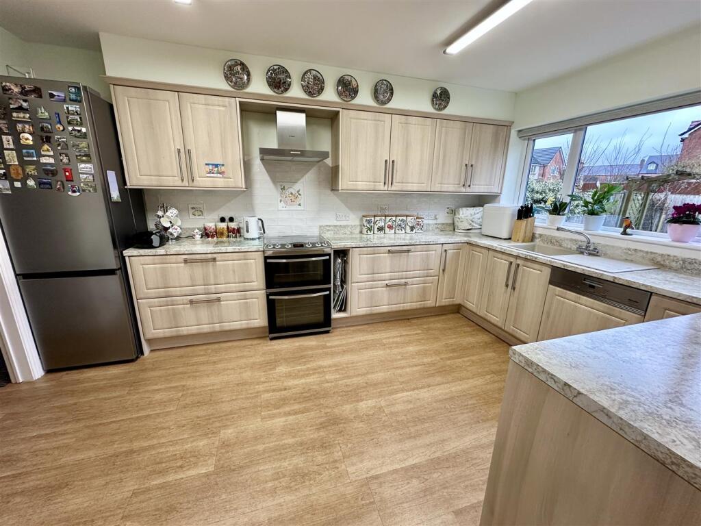 Additional image 8 of Holt Gardens, Studley