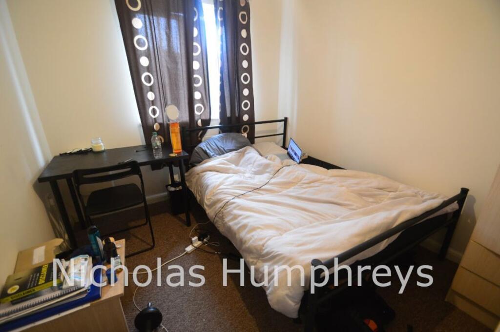 Additional image 5 of Richards Street