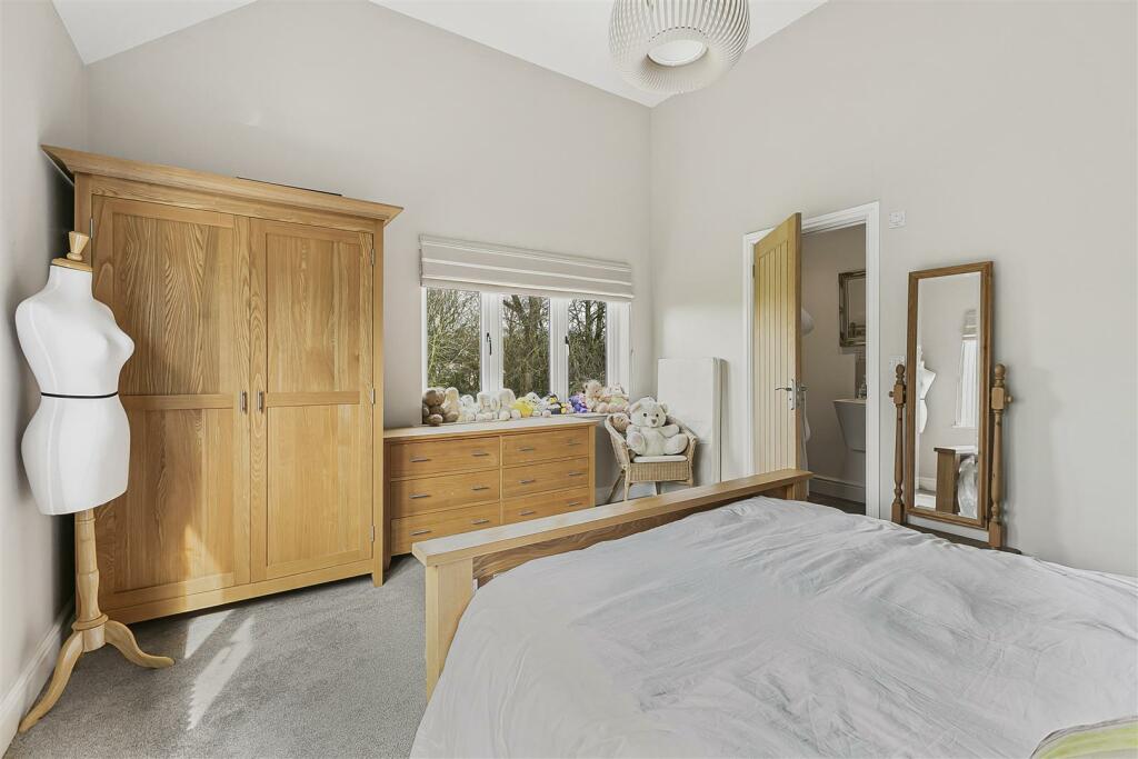 Additional image 18 of Langley Lower Green