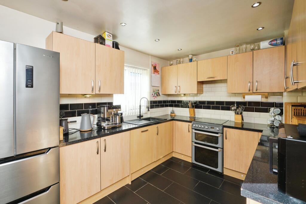 Additional image 5 of Shard End Crescent, Birmingham, B34