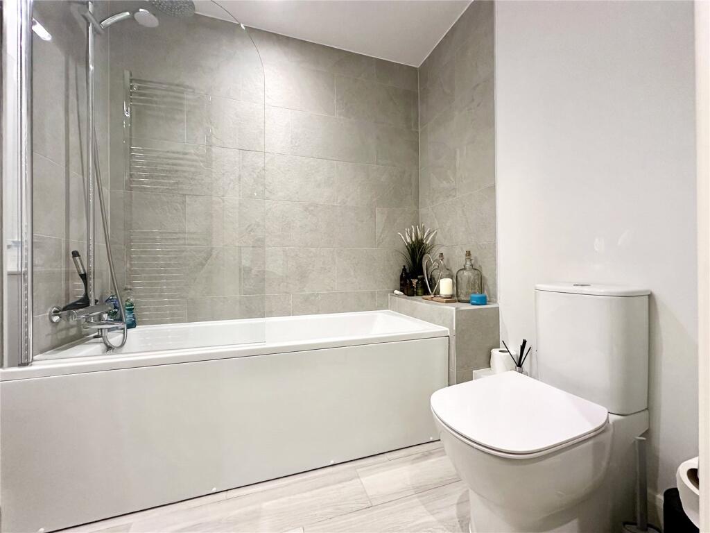 Additional image 11 of Lymington Road, Highcliffe On Sea, Christchurch, Dorset, BH23